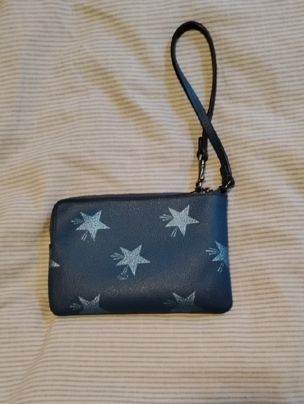 Coach Blue Star Wristlet - Picture 4 of 4